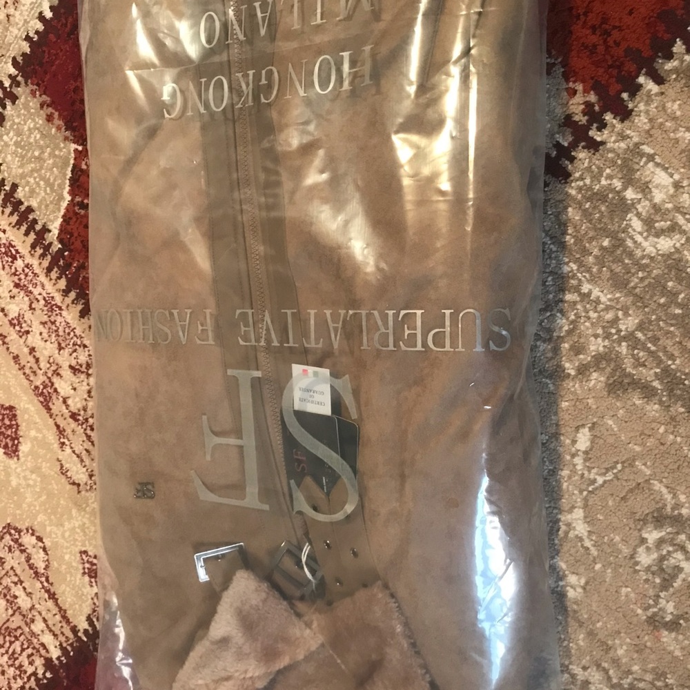 Leather Jackets - Picture 3 of 3